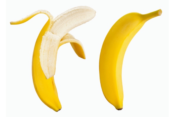 entre las cáscaras de fruta la de la manzana tiene muchos beneficios. Cascaras de frutas: banano